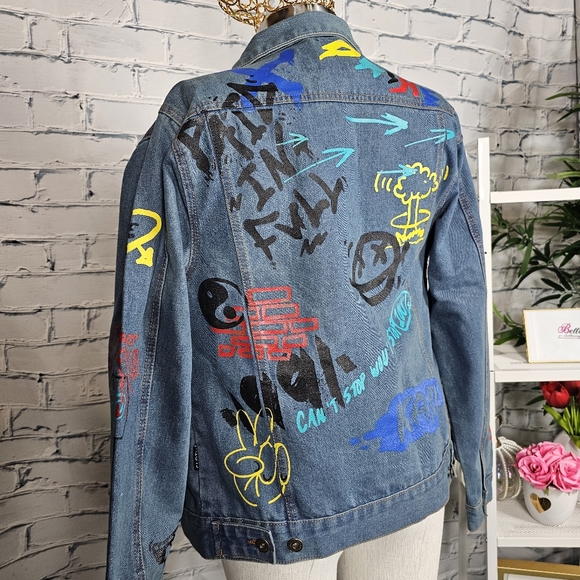 Graffiti Denim Jacket NWT - Picture 8 of 11